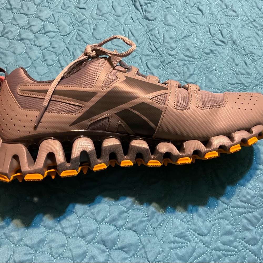 Reebok mens running shoes. Brand new in box. Never worn.